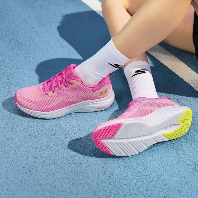 SKECHERS 斯凯奇 女款跑步鞋 319元