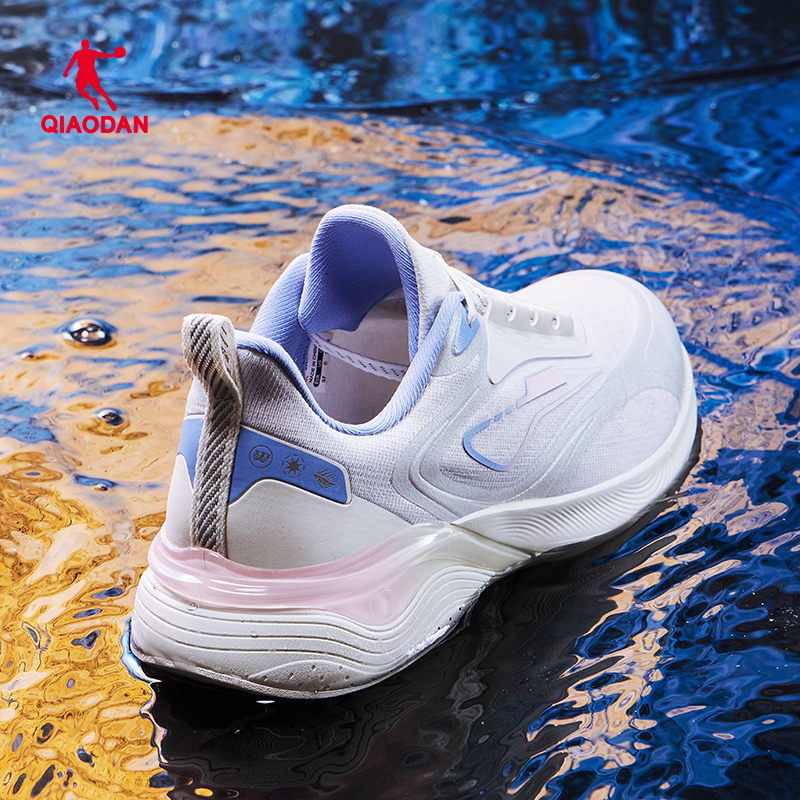 QIAODAN 乔丹 中国乔丹雨燕3.0运动鞋跑步鞋女2024春季新款防水防泼水减震跑鞋