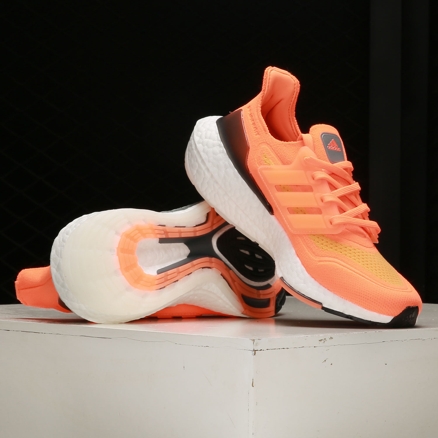 adidas 阿迪达斯 Ultraboost 21 男子跑鞋 FZ1920 橙色/黑色 40.5 729元（需用券）