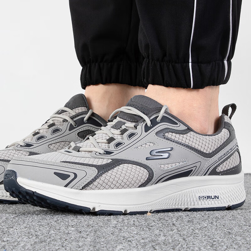 SKECHERS 斯凯奇 跑步鞋男 GO RUN缓震舒适轻便透气运动鞋子 220034-GYNV 43.5 299元