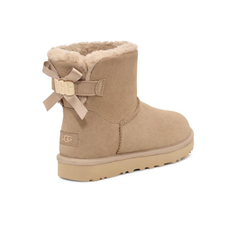 UGG 秋冬女平底蝴蝶结迷你时尚短靴雪地靴 1153611 799元