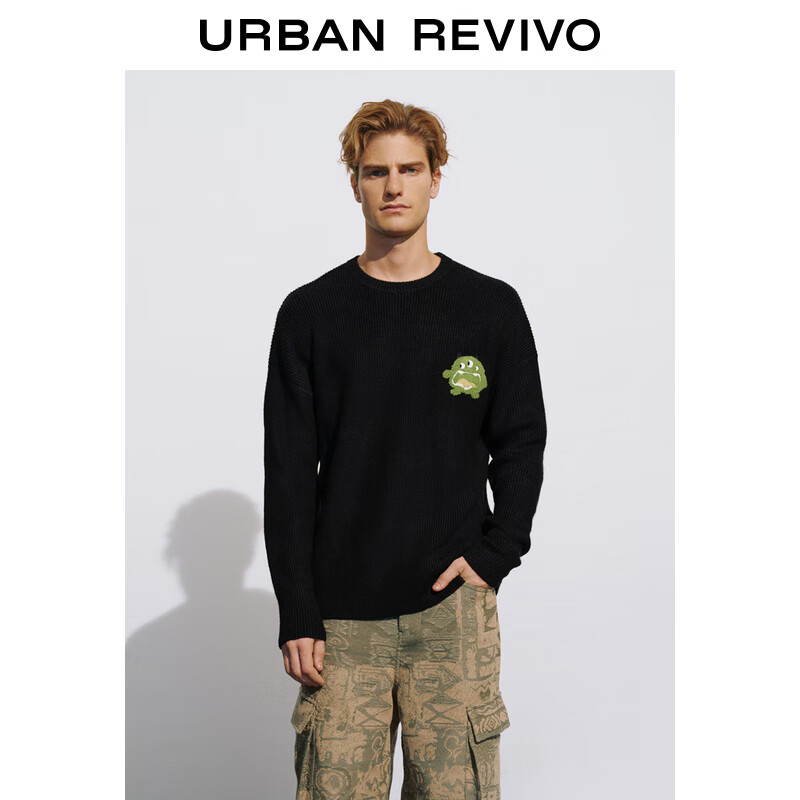 URBAN REVIVO UR2024秋冬男装趣味休闲卡通章仔超宽松针织衫UML930019 黑色 M(M-L) 379