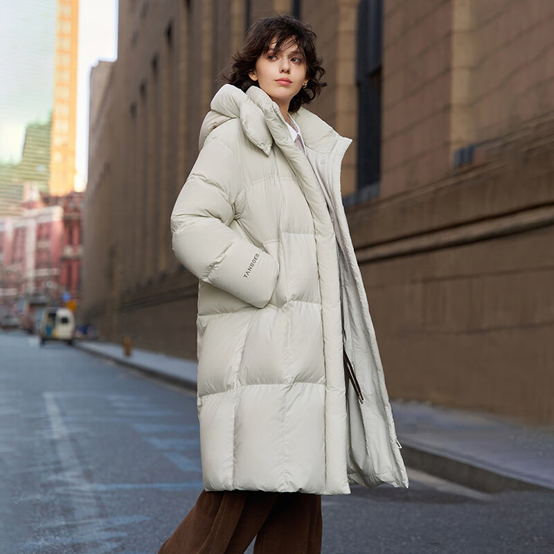 坦博尔 303g高充绒鹅绒羽绒服女中长款可脱卸帽秋冬外套TBF530858D 知春米 （