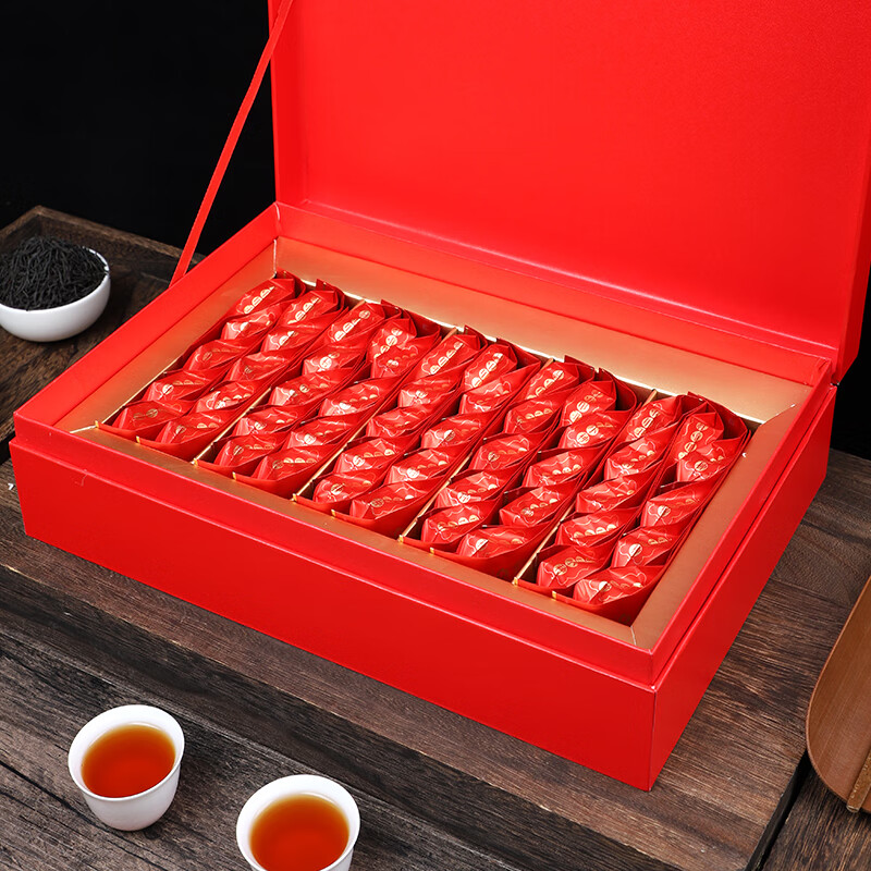 山间饮茗 plus会员：山间饮茗 正山小种茶叶 250g 红色礼盒装 55元（需用券）