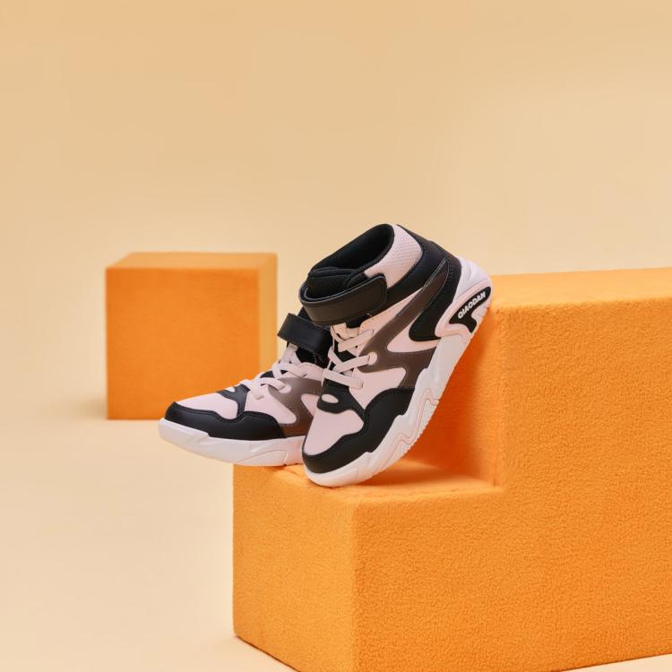 乔丹 女童板鞋秋冬小童休闲鞋高帮魔术贴小白鞋 87元