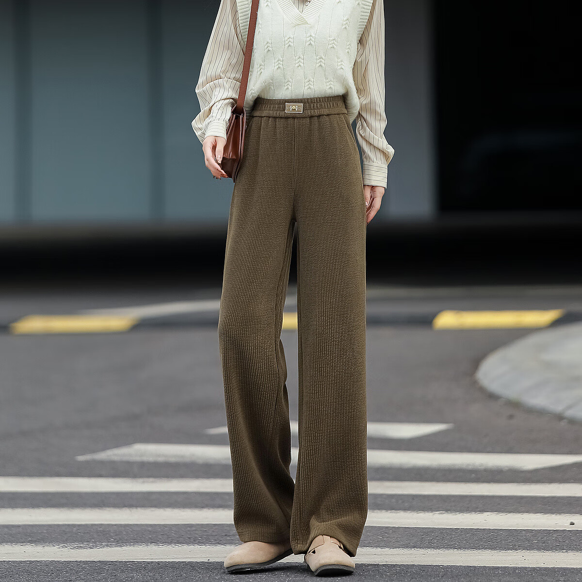 德玛纳 梨形知音高腰哈伦裤 浅咖色 55元(需领券)