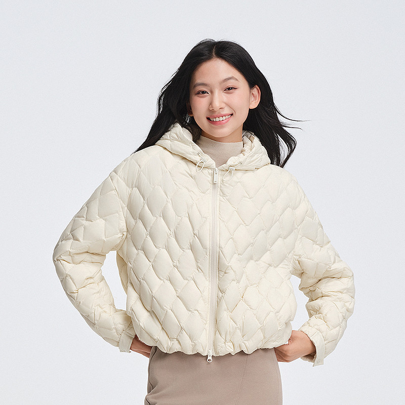 16日10点：波司登 女士短款时尚轻暖羽绒服 B250135316 349.18元