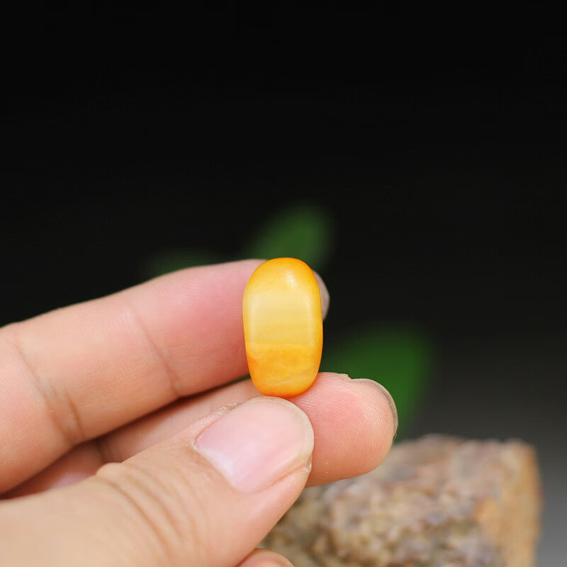 随峰 和田玉99和田玉籽料原石3.7克满撒金皮青白玉包金籽原籽金包 697.43元（