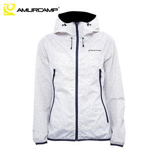 清仓 Amurcamp 230克超轻 1万防水透湿防暴雨级 女纸感冲锋衣 134元包邮