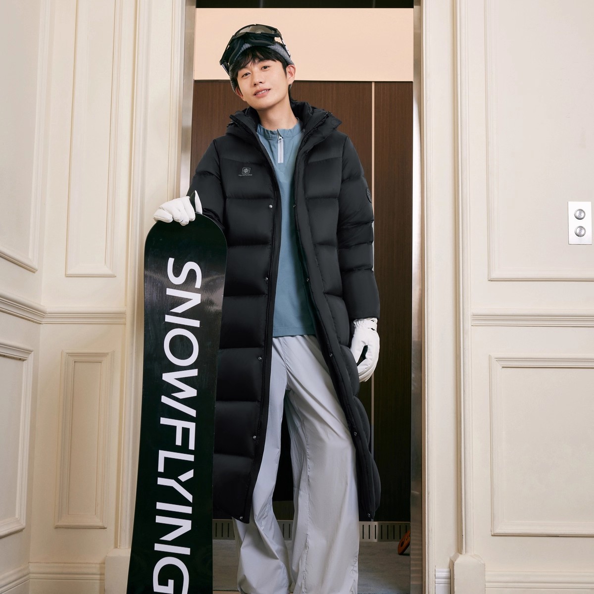 88VIP：雪中飞 SNOW FLYING 雪中飞 男女同款羽绒服 X250140830X-1 569.05元（需用券）