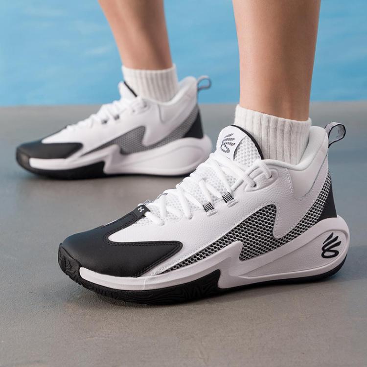 安德玛 CURRY 3Z5 篮球鞋 165元