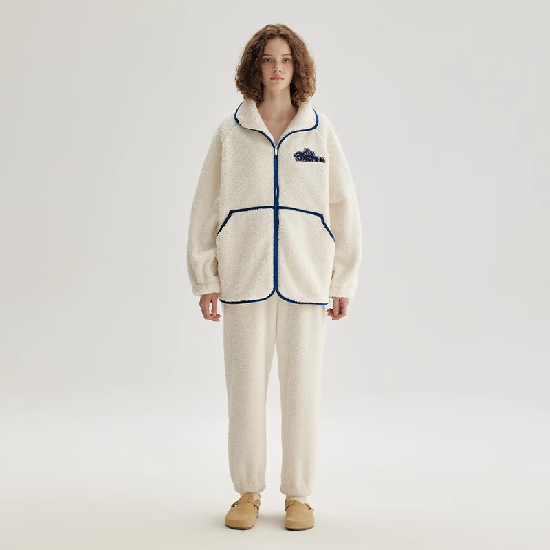 TEENIE WEENIE 小熊睡衣 女款秋冬季长袖立领加绒加厚保暖家居服 136元