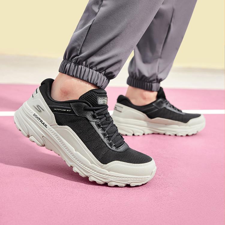 SKECHERS 斯凯奇 男款跑步鞋 379元（需用券）