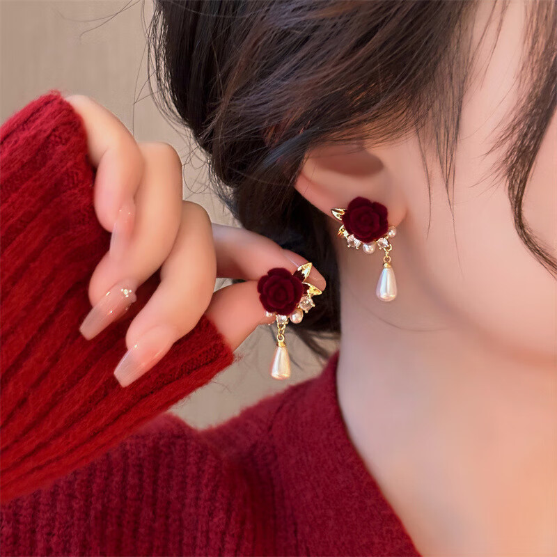 红色丝绒花朵珍珠耳环小众轻奢秋冬耳饰女新款独特气质耳钉 丝绒花朵珍珠