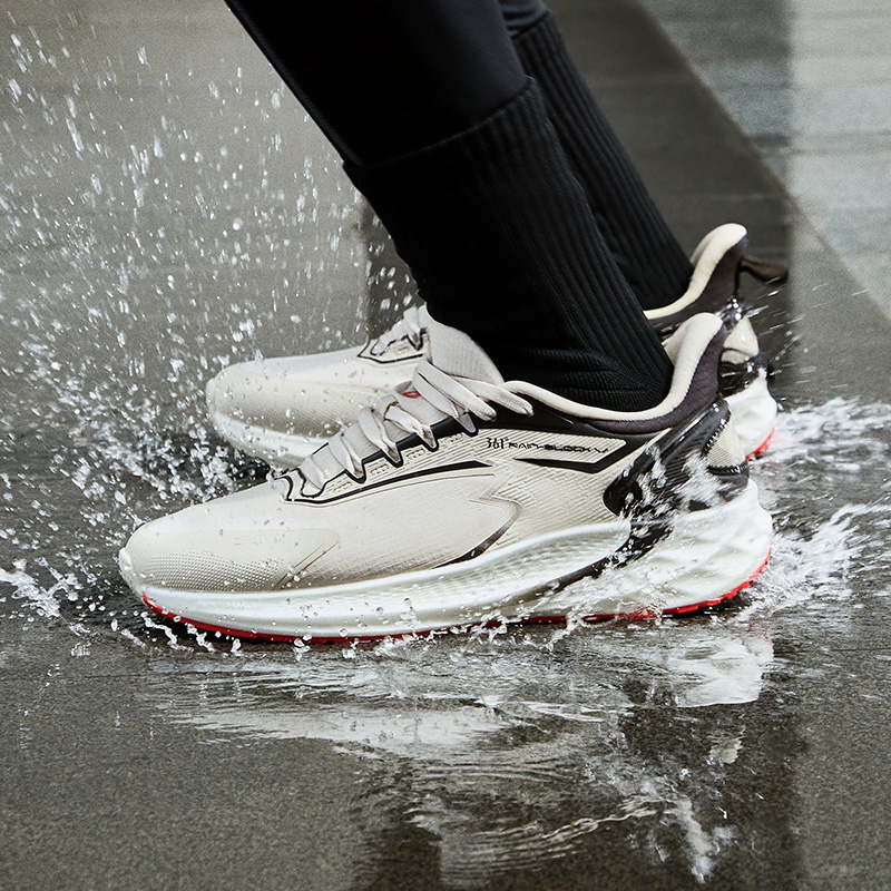 361° 361男鞋运动鞋冬雨屏火山雨屏防水跑鞋 曜石黑/银白色44码 168元（需用