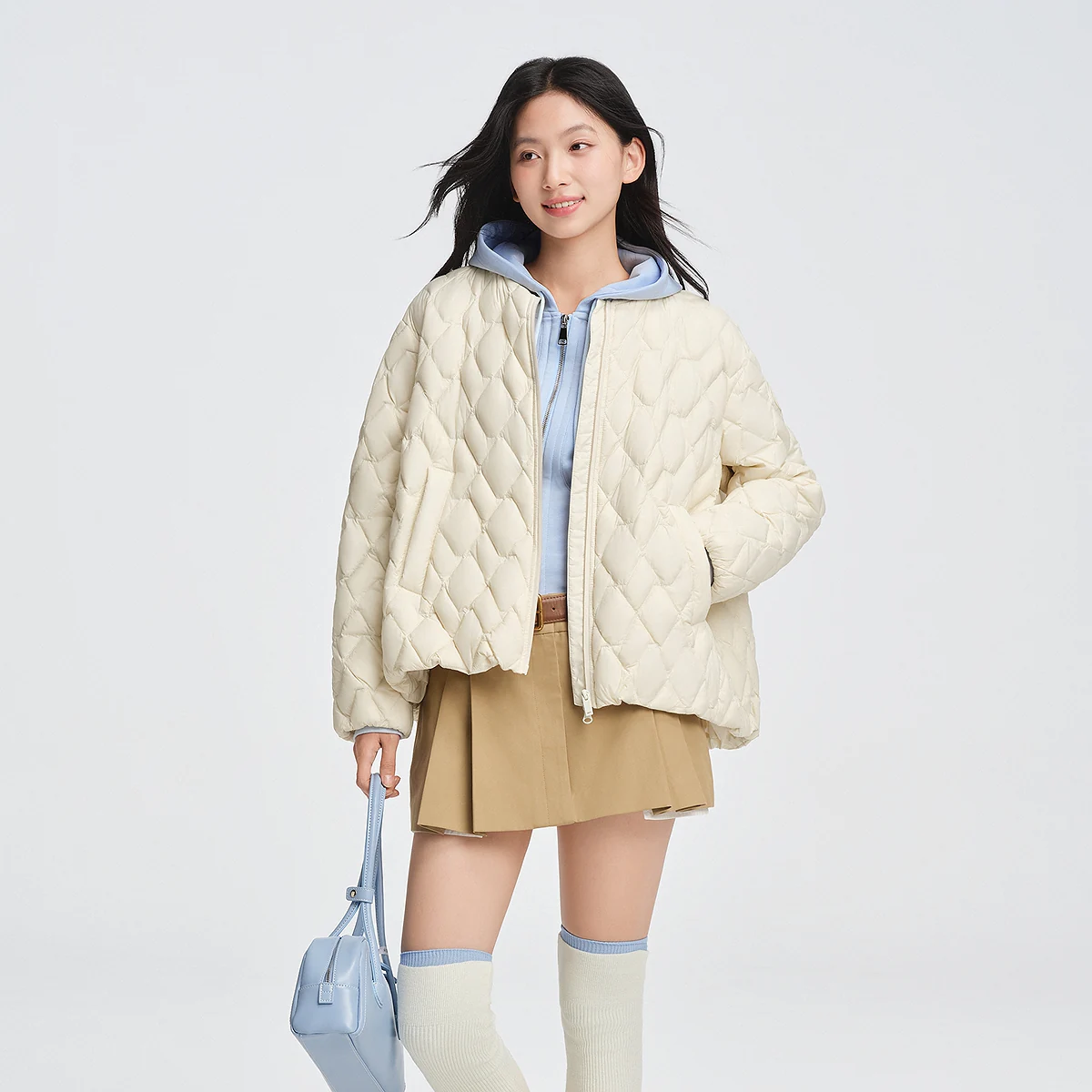 波司登 秋季女短款潮流感松弛风百搭时尚轻暖轻薄羽绒服棒球领外套 218元 - 美泡泡