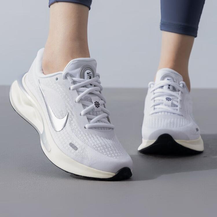 NIKE 耐克 JOURNEY RUN 低帮减震 女子跑步鞋 353元