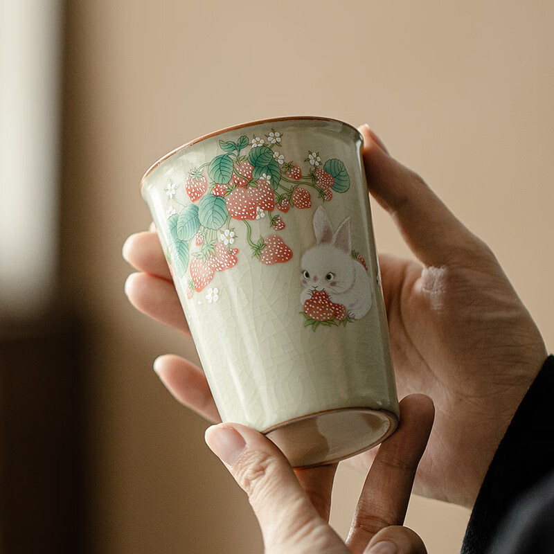 汝窑陶瓷可乐马克杯 草莓兔 250ml 39.9元（需用券）