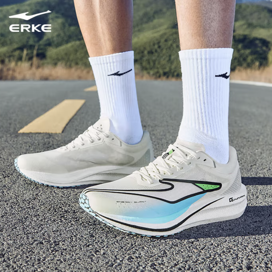 鸿星尔克 跑步鞋夏季新款竞训跑鞋极风2.0 179元包邮