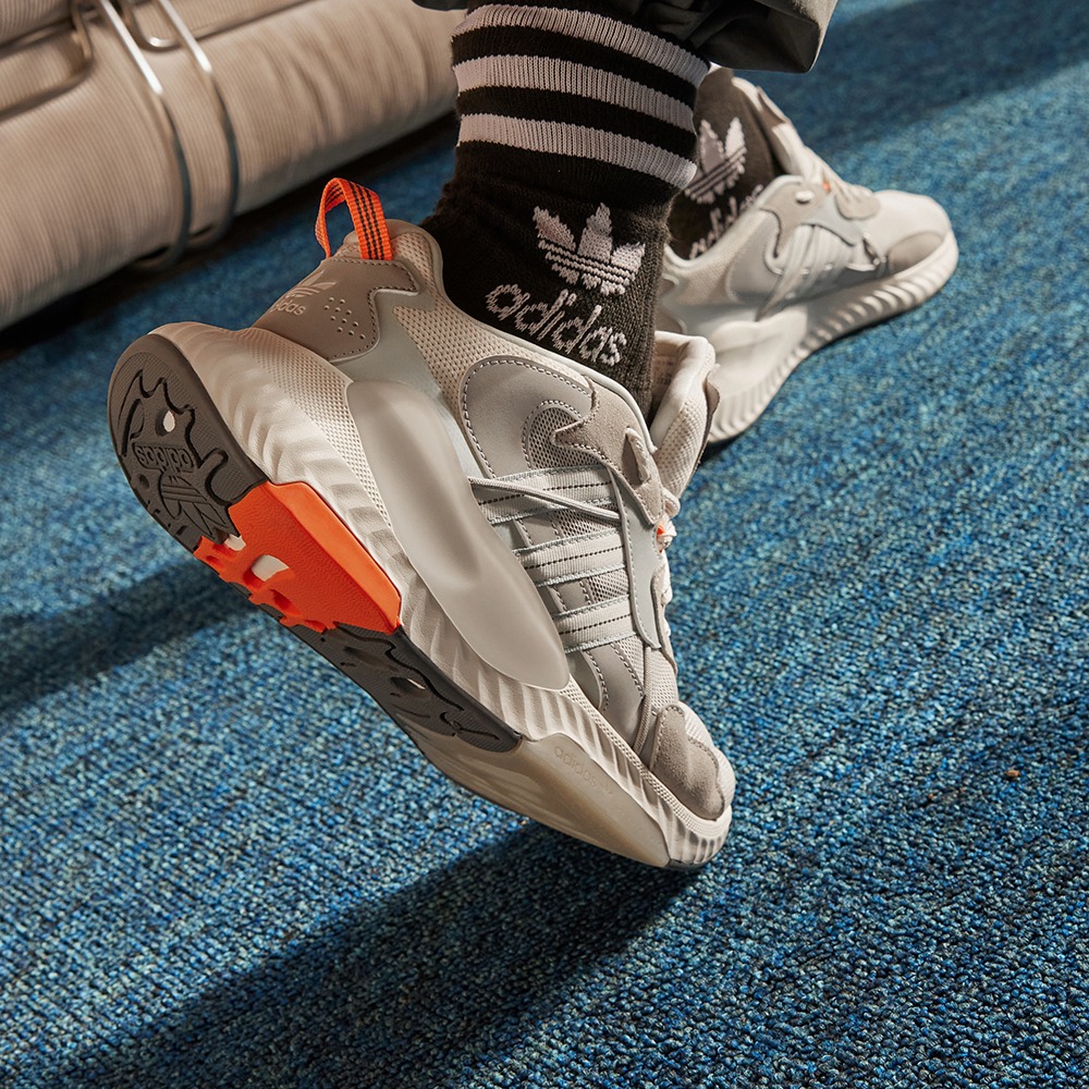 adidas 阿迪达斯 三叶草「泡泡鞋」HI-TAIL 男女运动跑鞋 299元（需用券）