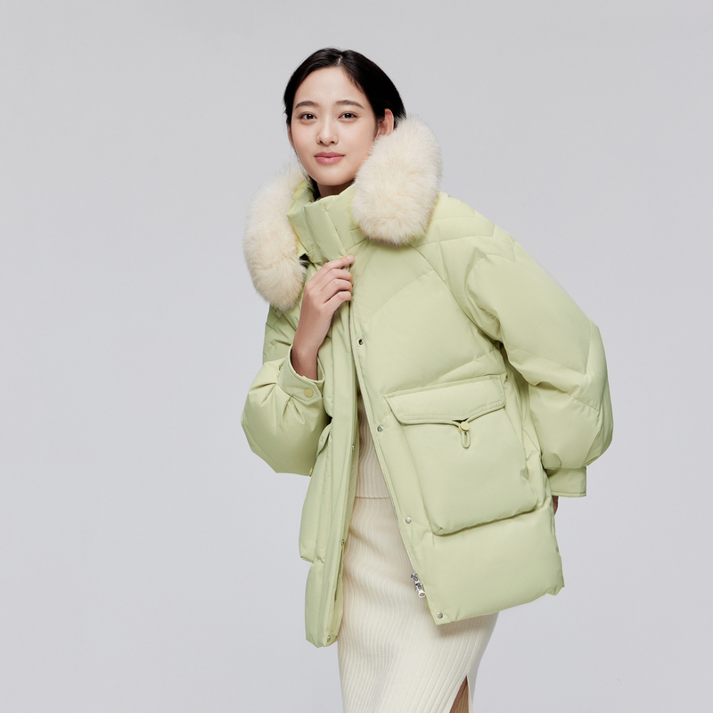 BOSIDENG 波司登 奥莱冬女中款毛领羽绒服连帽宽松外套 639元（需用券）