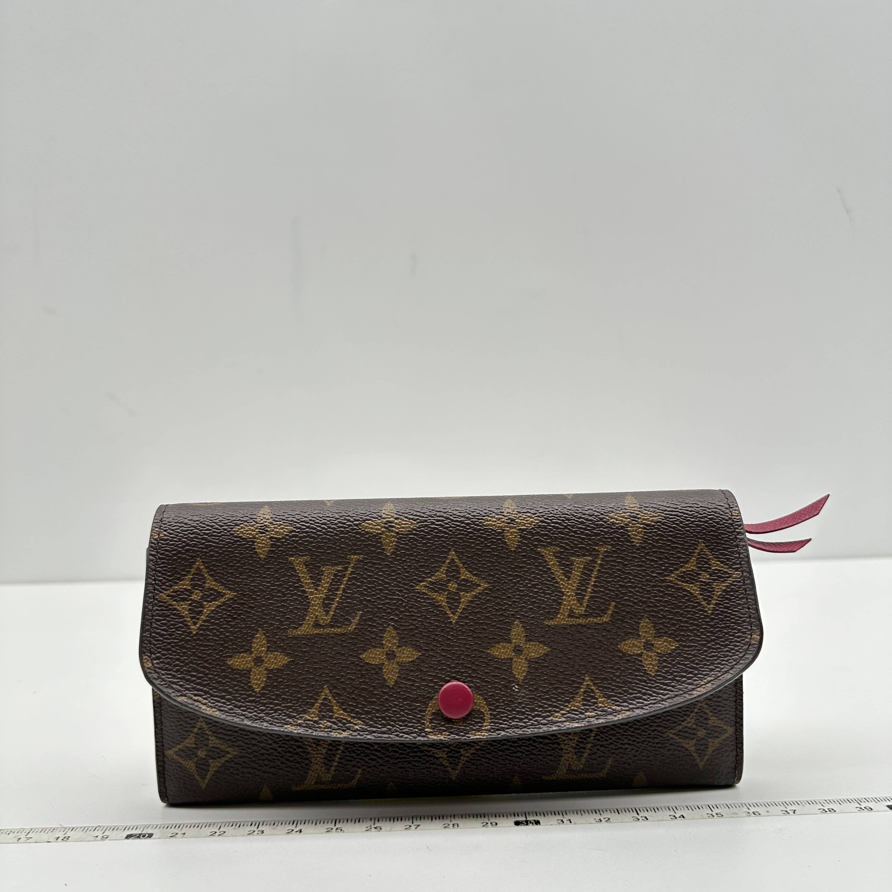 LOUIS VUITTON 路易威登 女士豆豆钱包 882404170028 1819元（需用券）