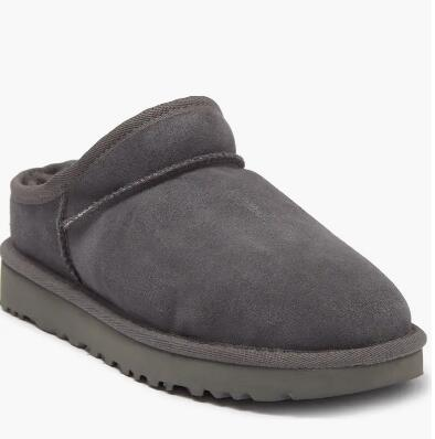 网红爆火款! UGG Classic Slipper 脚裸雪地靴 三色 6折 $59.97（约435元）