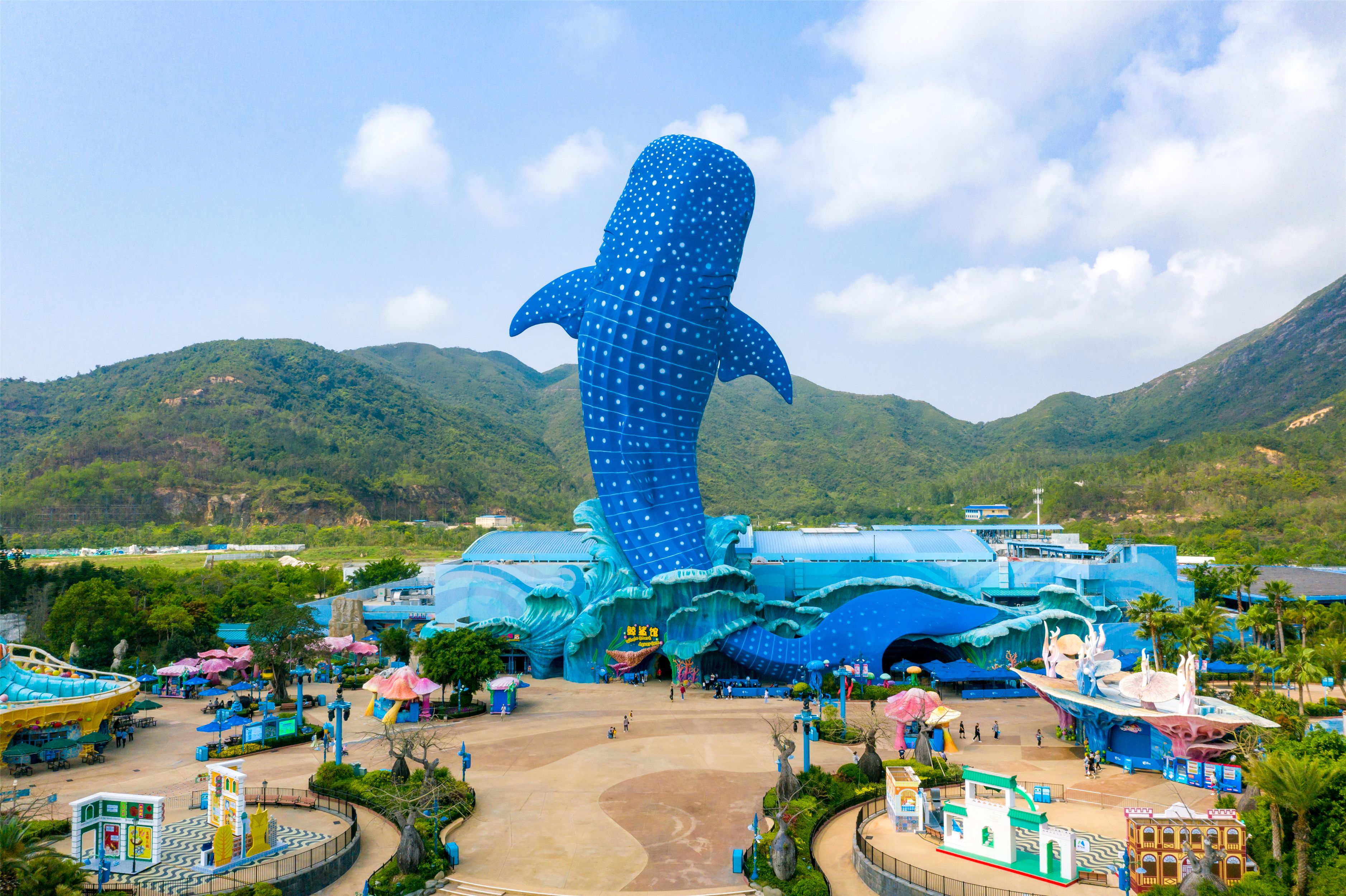 美团 珠海长隆企鹅酒店2晚+三人长隆秀普通座门票+度假区接驳车+三人三天