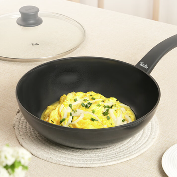 Fissler 菲仕乐 瓷安不粘煎炒锅 28cm 时尚黑色 130.42元（需用券）