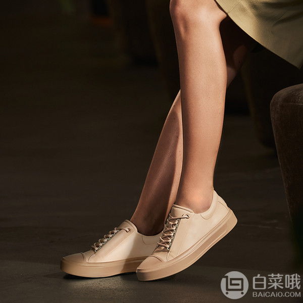 ECCO 爱步 Flexure随溢系列 女士休闲鞋221803新低408.48元（天猫旗舰店1319元）