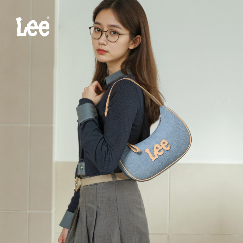Lee 飞织丹宁腋下包斜挎新月包 浅牛仔蓝 169元（需用券）
