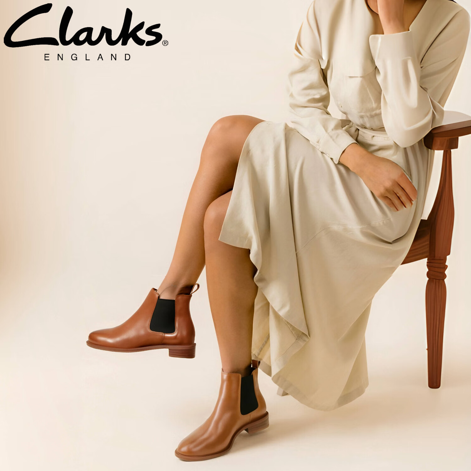 Clarks 女鞋复古英伦短靴切尔西靴小Taylor Shi 261186314 35.5 319元