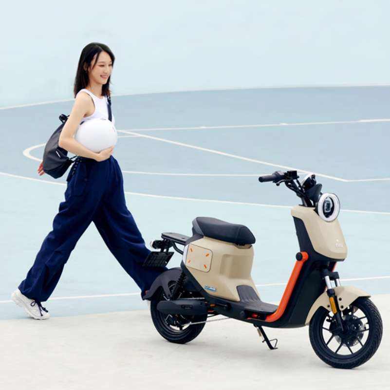 Niu Technologies 小牛电动 UQi+ 动力版 新国标电动自行车 4999元
