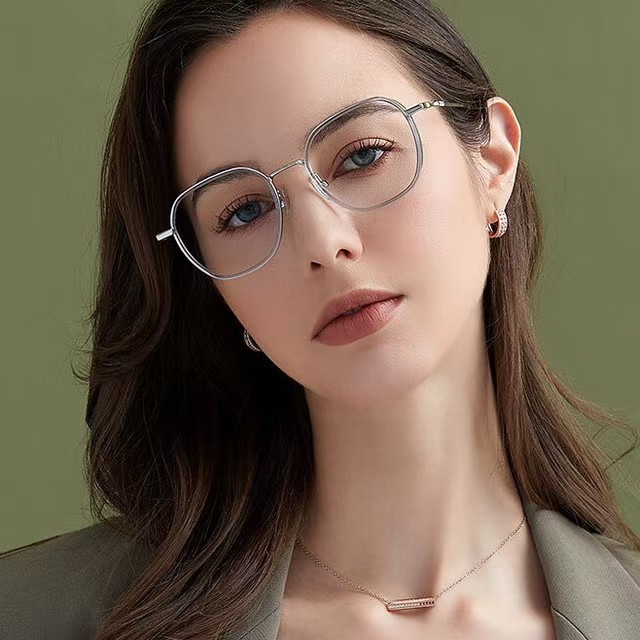 essilor 依视路 钻晶A4高清耐磨防蓝光1.6折射率*2片+赠高启兰同款镜框 御姐专