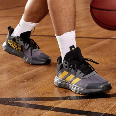 88VIP:adidas阿迪达斯 OWNTHEGAME 2.0低帮团队款实战篮球鞋 195.95元+1305个淘金币