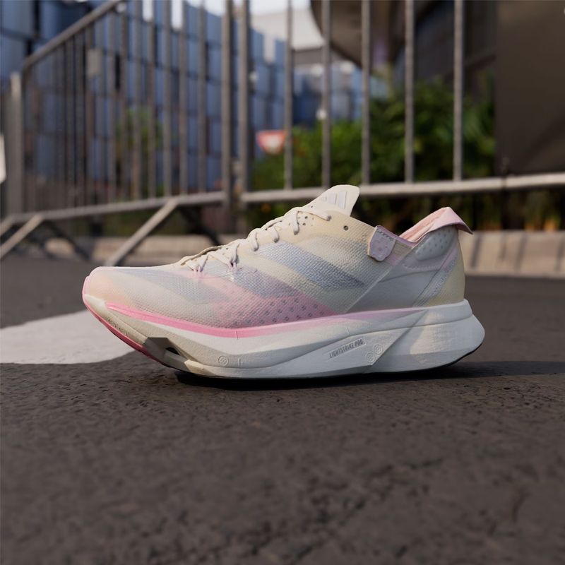 adidas 阿迪达斯 碳板支撑 女款跑鞋 IG6425 849元