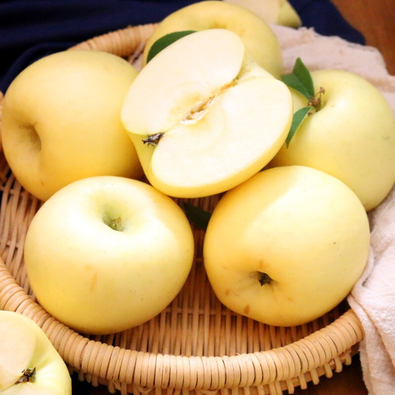 京觅 京鲜生 奶油富士苹果8-12个净重2.6kg起单果190g以上 生鲜水果 35.93元