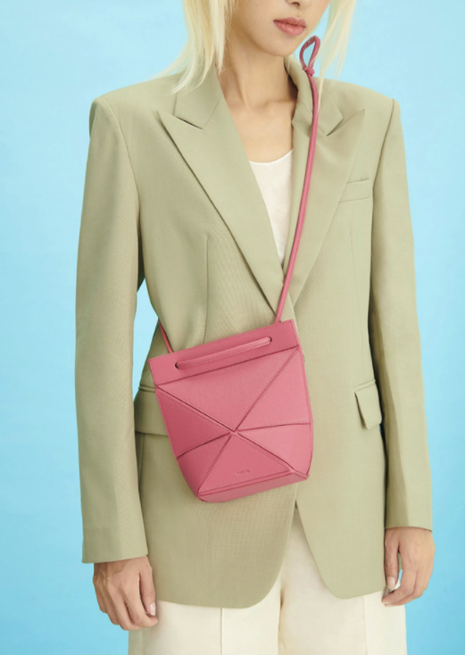 YEE SI 超级适合春夏的 几何拼接小包包