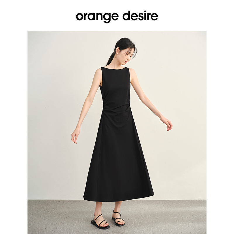 Orange Desire 气质捏褶收腰白色连衣裙女2024夏新 579元