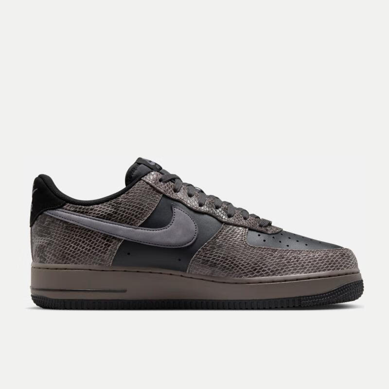 耐克NIKE 男子AIR FORCE 1 07 LV8板鞋/复刻鞋 725.8元（需领券）