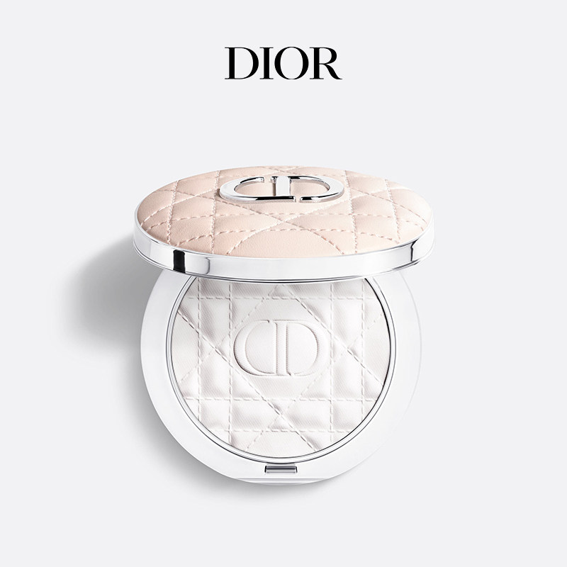 Dior迪奥全新锁妆轻透亮泽柔焦蜜粉饼 亮泽保湿 550元