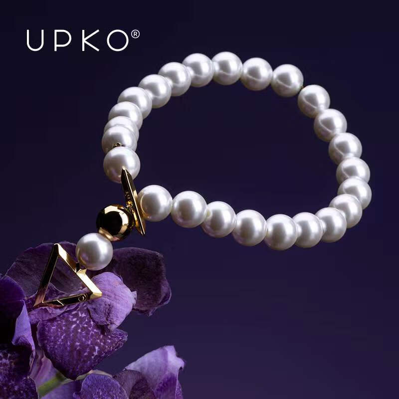 UPKO 湿漉漉的眼系列 珍珠项圈 214元包邮（双重优惠）