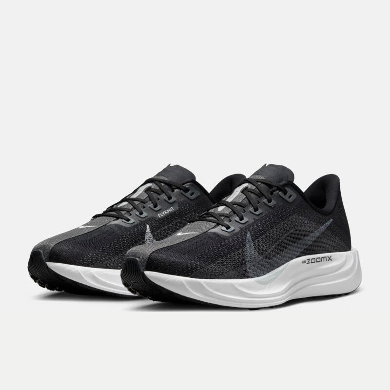 NIKE 耐克 Pegasus Plus 男款跑步鞋 675.48元