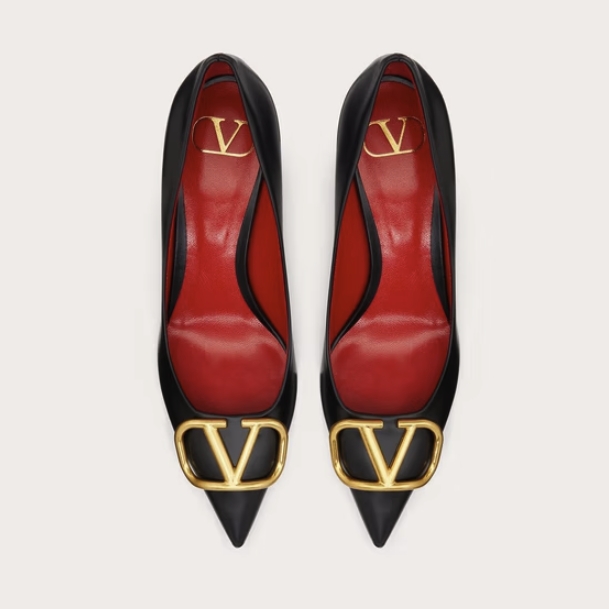 PLUS会员：VALENTINO 华伦天奴 VLOGO SIGNATURE 高跟鞋 6800元包邮（需用券）