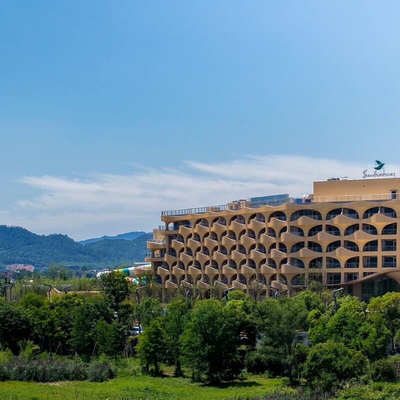桐庐开元森泊度假酒店 豪华园景1晚含水乐园/奥能雪域票 699元