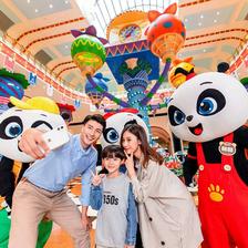 广州人自己的迪士尼，可享两天畅玩三园！广州长隆熊猫酒店 帅帅房1晚套