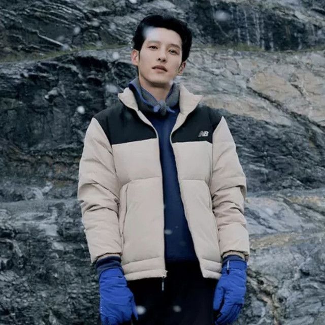 new balance 男女防泼水户外保暖羽绒服 AMJ53362 433.59元（需用券）