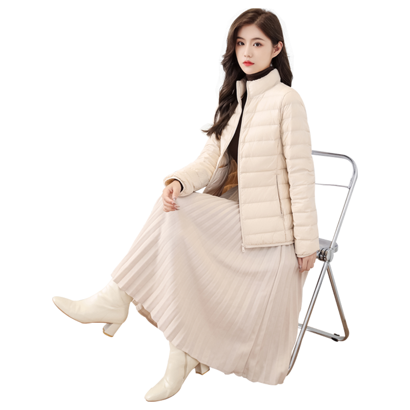 鸭鸭羽绒服 轻薄羽绒女短款修身 129元（需用券）