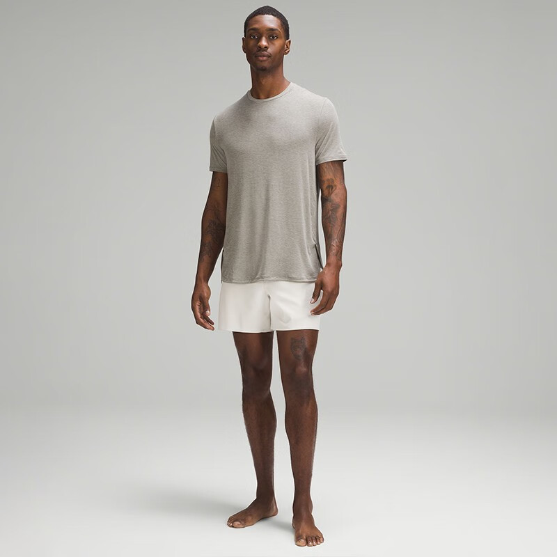 限尺码：lululemon Balancer 男士瑜伽短袖T 恤 LM3DN2S 290元（需用券）