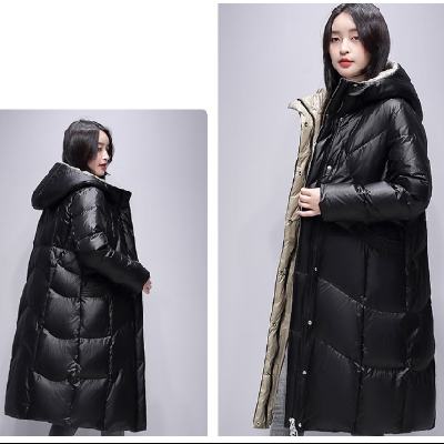 PLUS会员：SNOWFLYING 雪中飞 199g高充绒过膝连帽羽绒服 90绒多色可选 195.51元 包